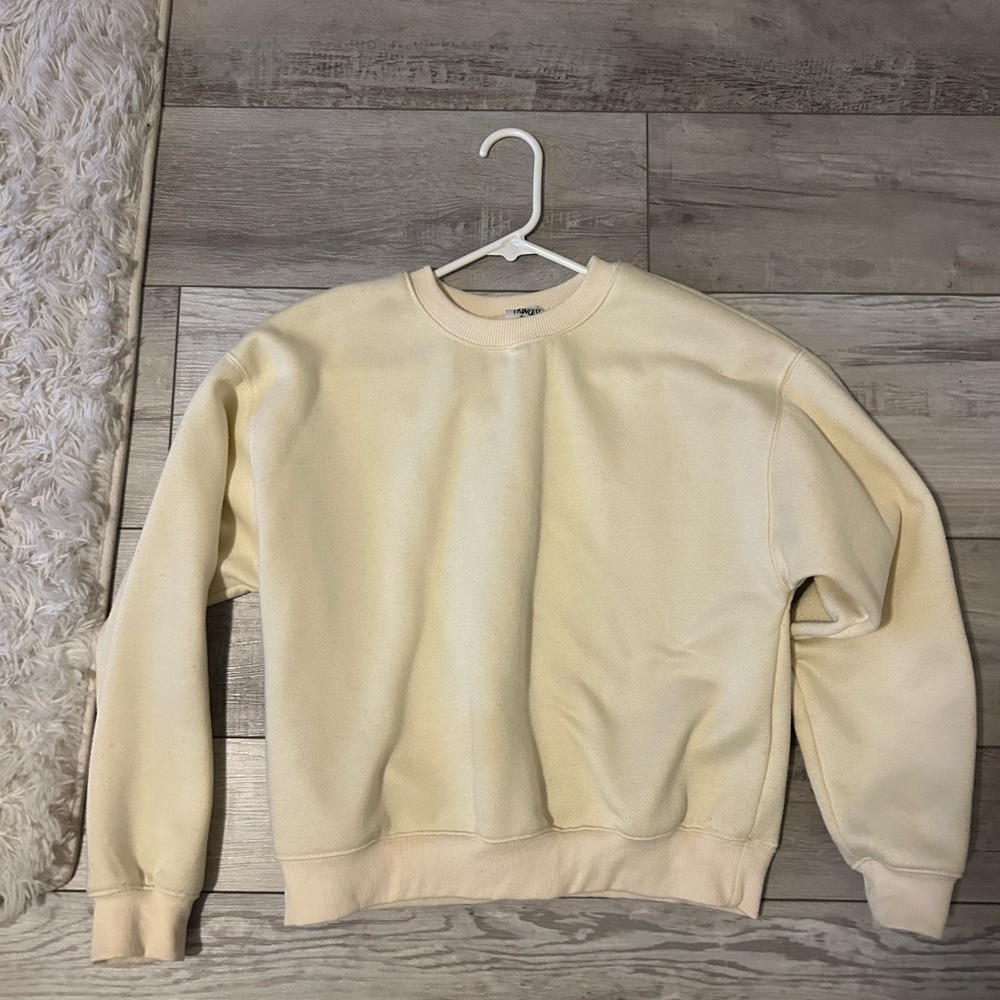 Princess Polly pale yellow crewneck, size 0